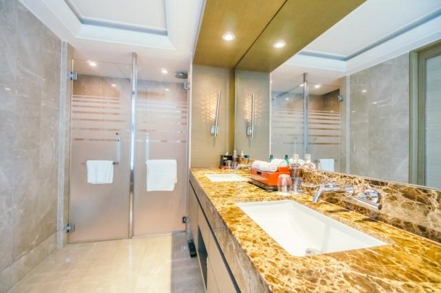 high quality bathroom furniture